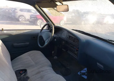 1989 Toyota Pickup 1/2 Ton Short Wheelbase из США, поврежденный, VIN JT4RN81R2K0026770